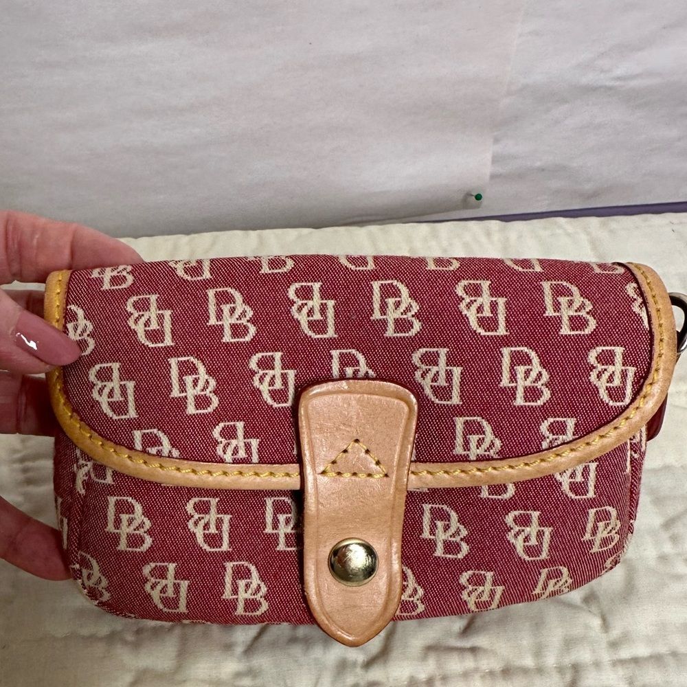 Dooney & Bourke Small Wristlet, NO strap.